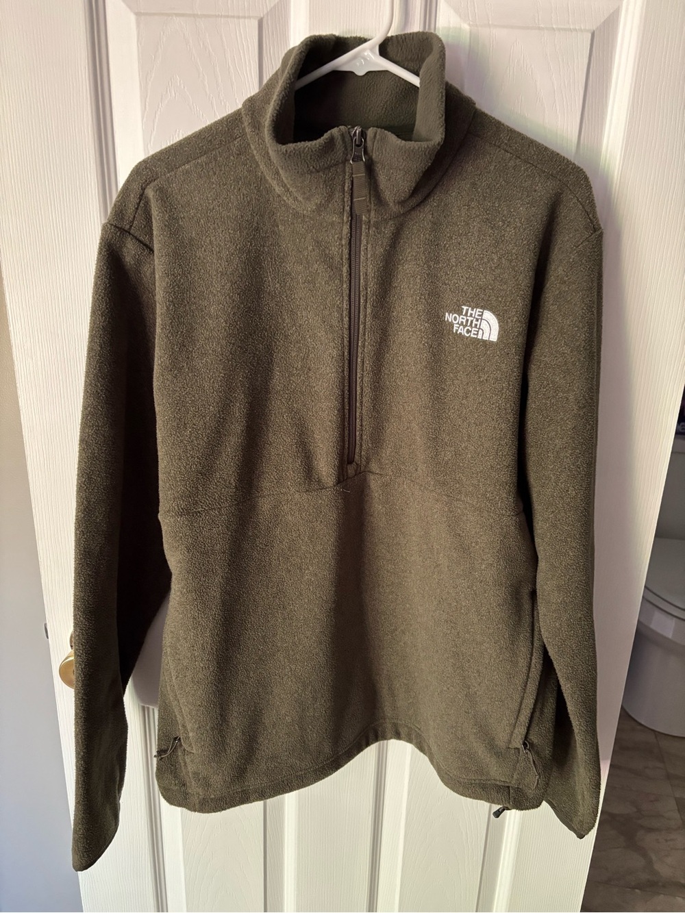 The North Face Men's Olive Green Half-Zip Fleece Pullover